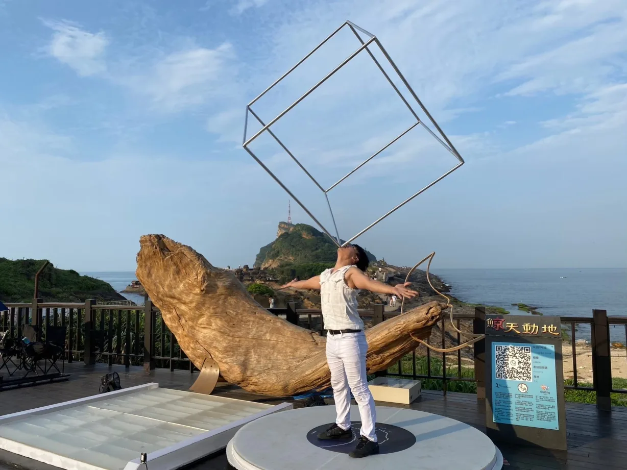 小冰疊筒高空平衡